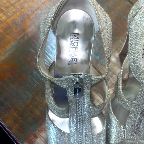 Michael Kors Glitter Heel - Picture 6 of 6